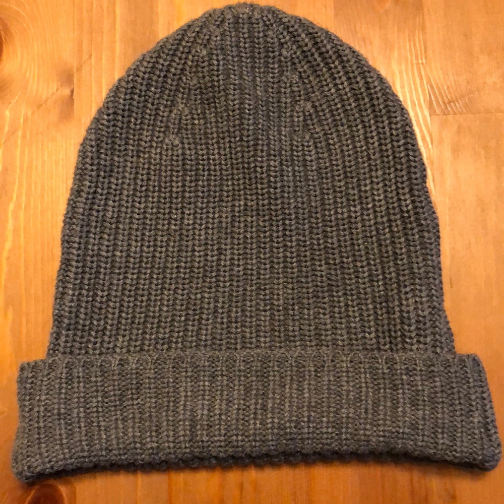 Kindly the Label knit beanie